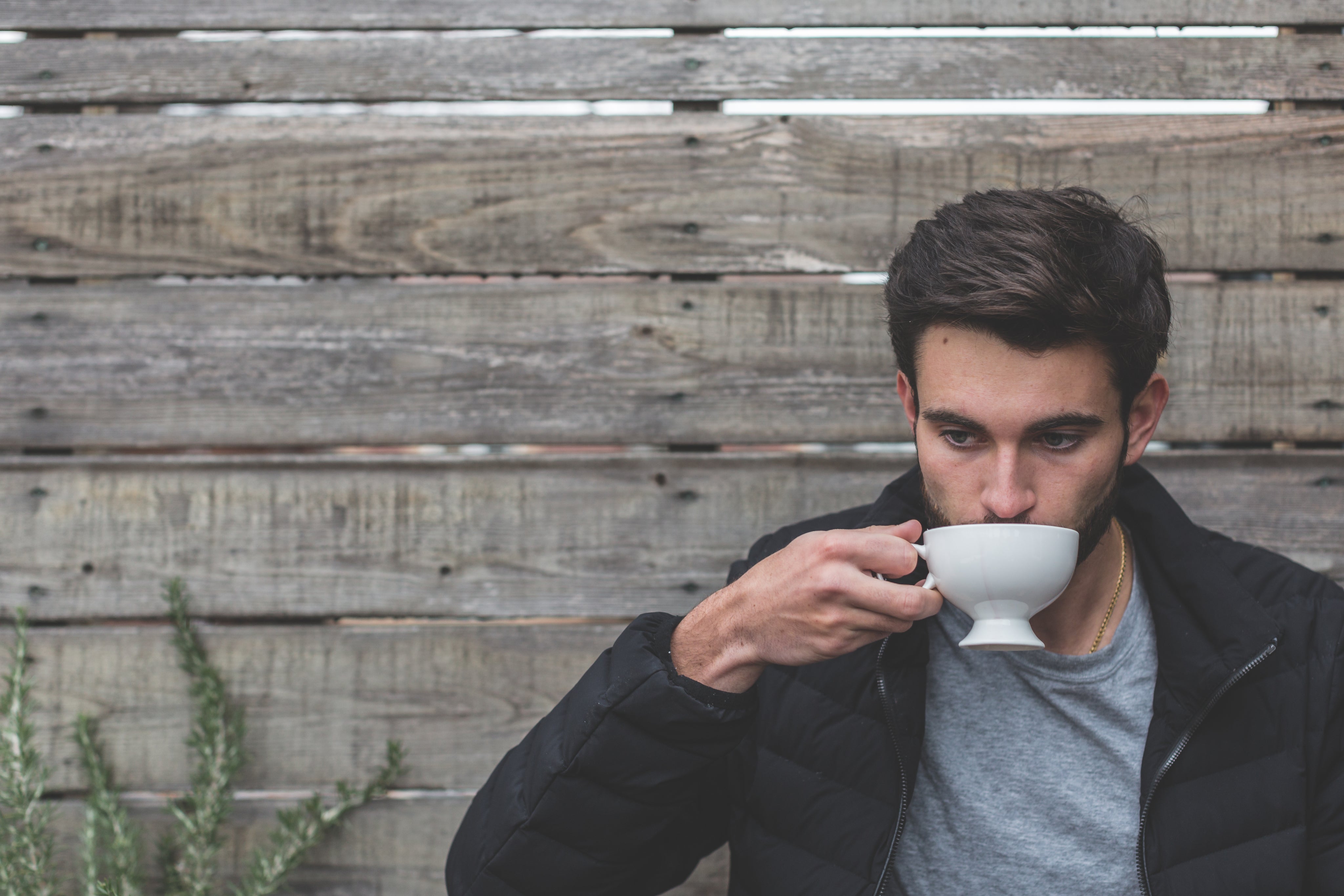 files/hipster-drinking-tea.jpg